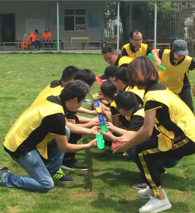 “向梦想出发” 鸿运国际销售团建活动完善绽放